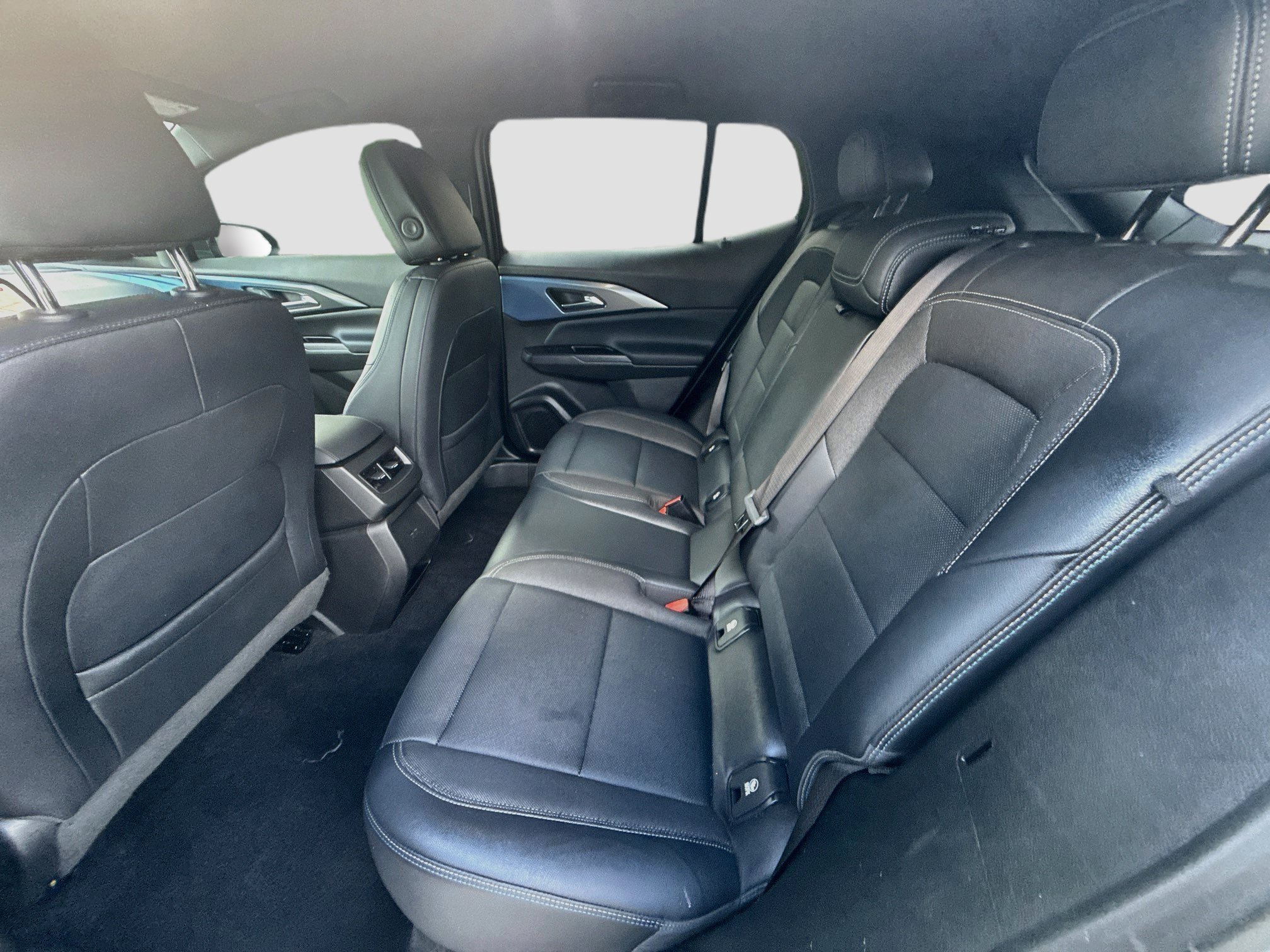 Used 2024 Chevrolet Equinox EV LT FWD image 24
