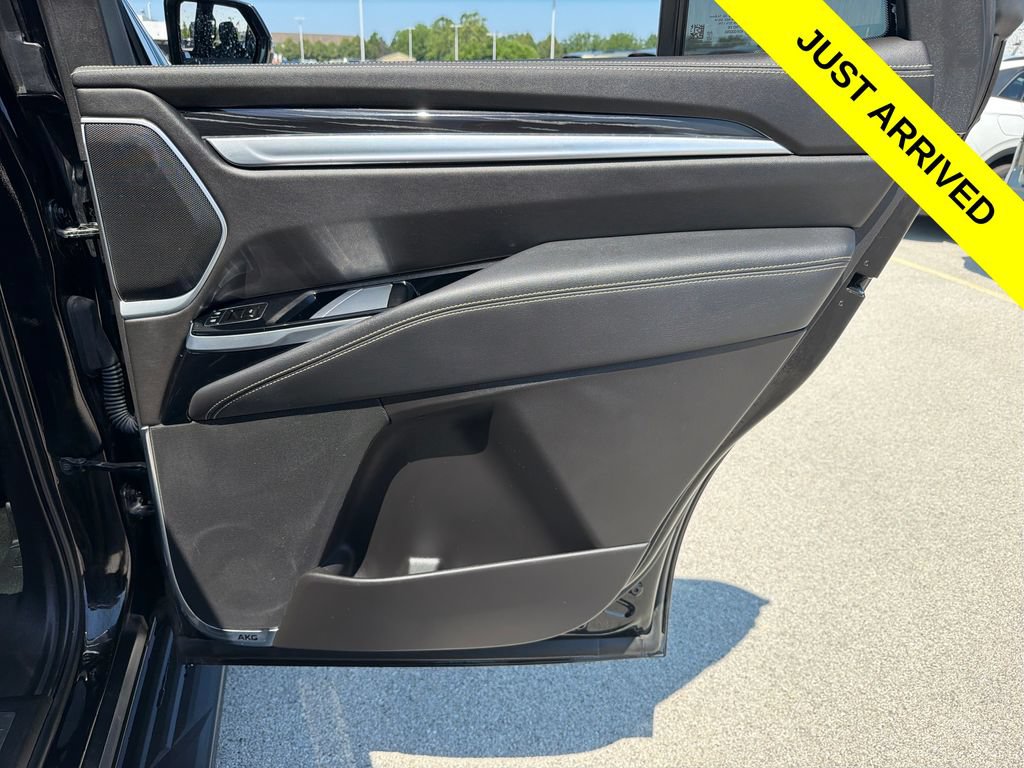 Used 2025 Cadillac Escalade Sport w/ LPO, ONYX Package AWD/4WD image 26