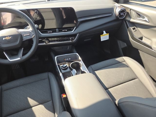 New 2026 Chevrolet Equinox LT w/ Convenience Package II FWD image 31
