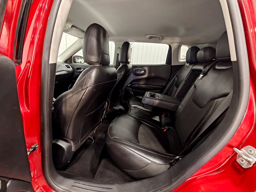 Used 2019 Jeep Compass Latitude AWD/4WD image 23