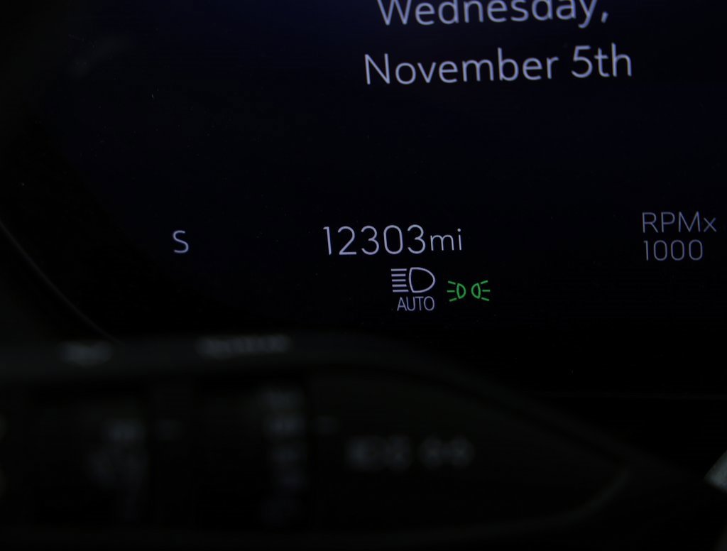 Certified 2025 Buick Envision Sport Touring image 26