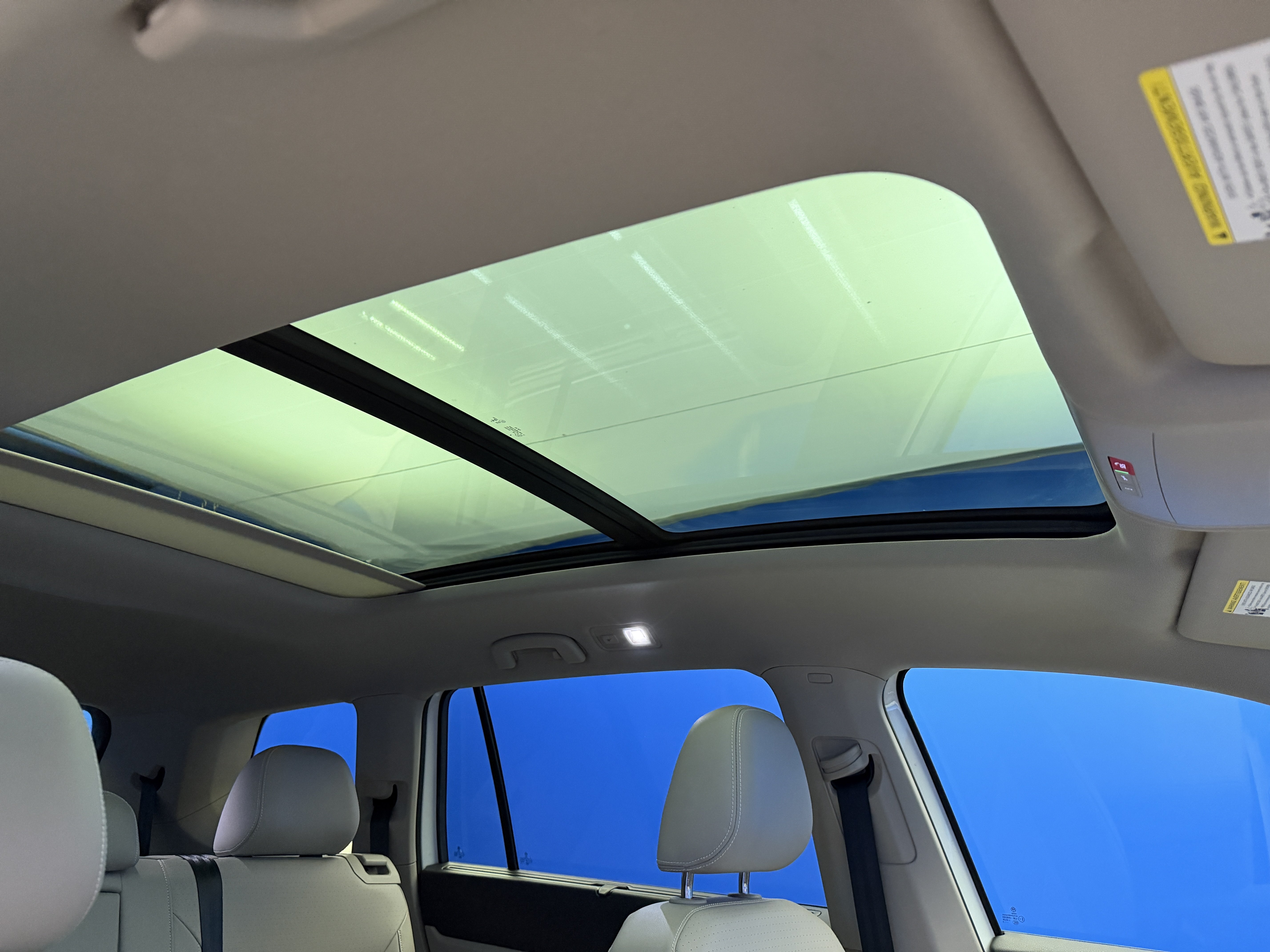 Certified 2023 Volkswagen Atlas SE w/ Panoramic Sunroof Package FWD image 26