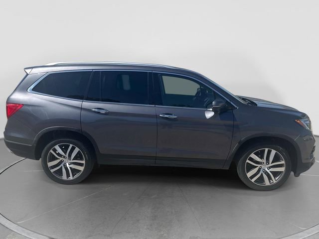 Used 2017 Honda Pilot Touring image 2