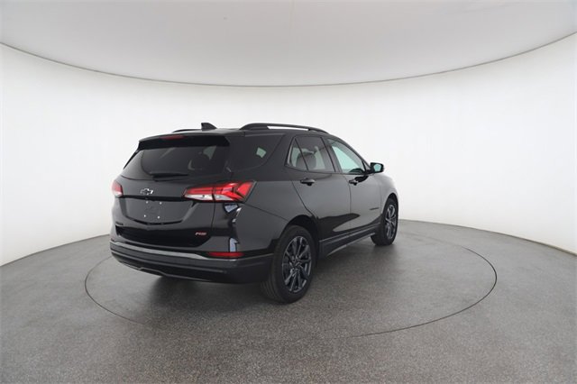 Used 2022 Chevrolet Equinox RS w/ Infotainment Package image 18