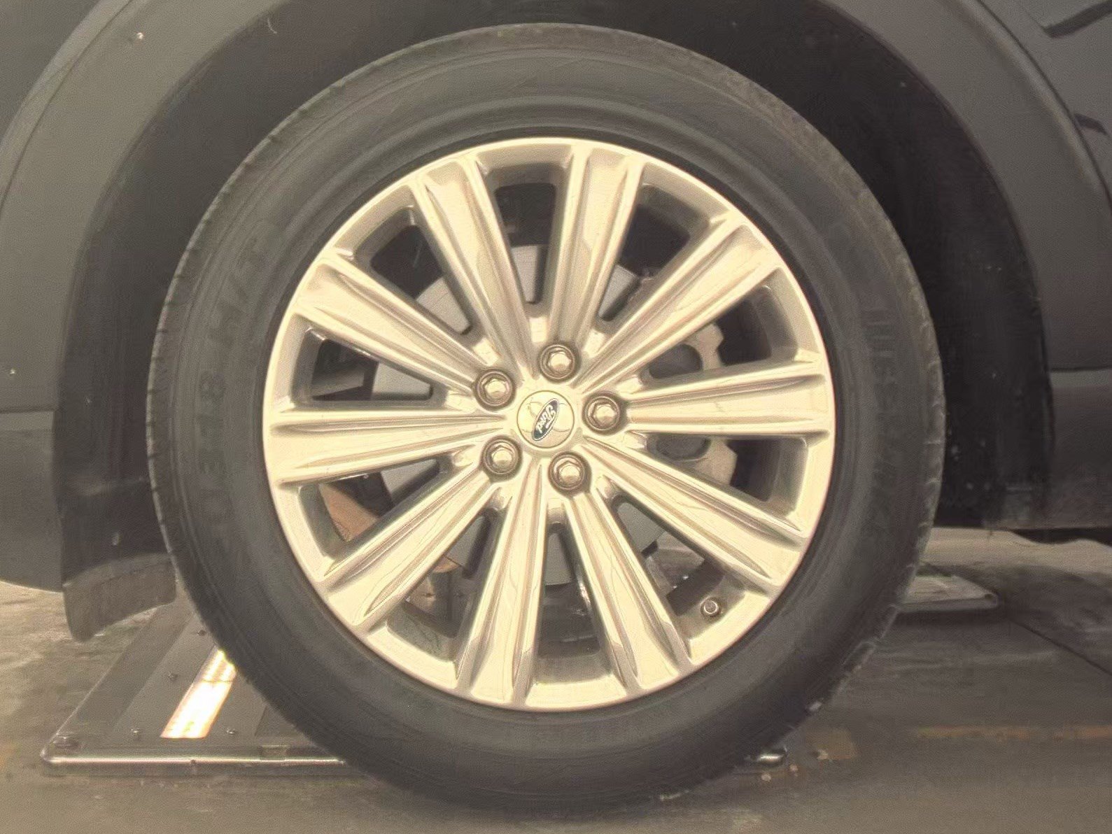 Used 2020 Ford Explorer Limited AWD/4WD image 9
