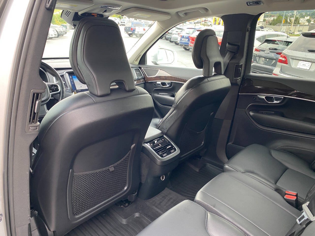 Used 2019 Volvo XC90 T5 Momentum w/ Protection Package Premier AWD/4WD image 21