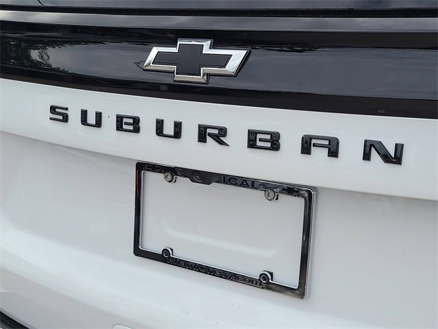 New 2026 Chevrolet Suburban LT image 9