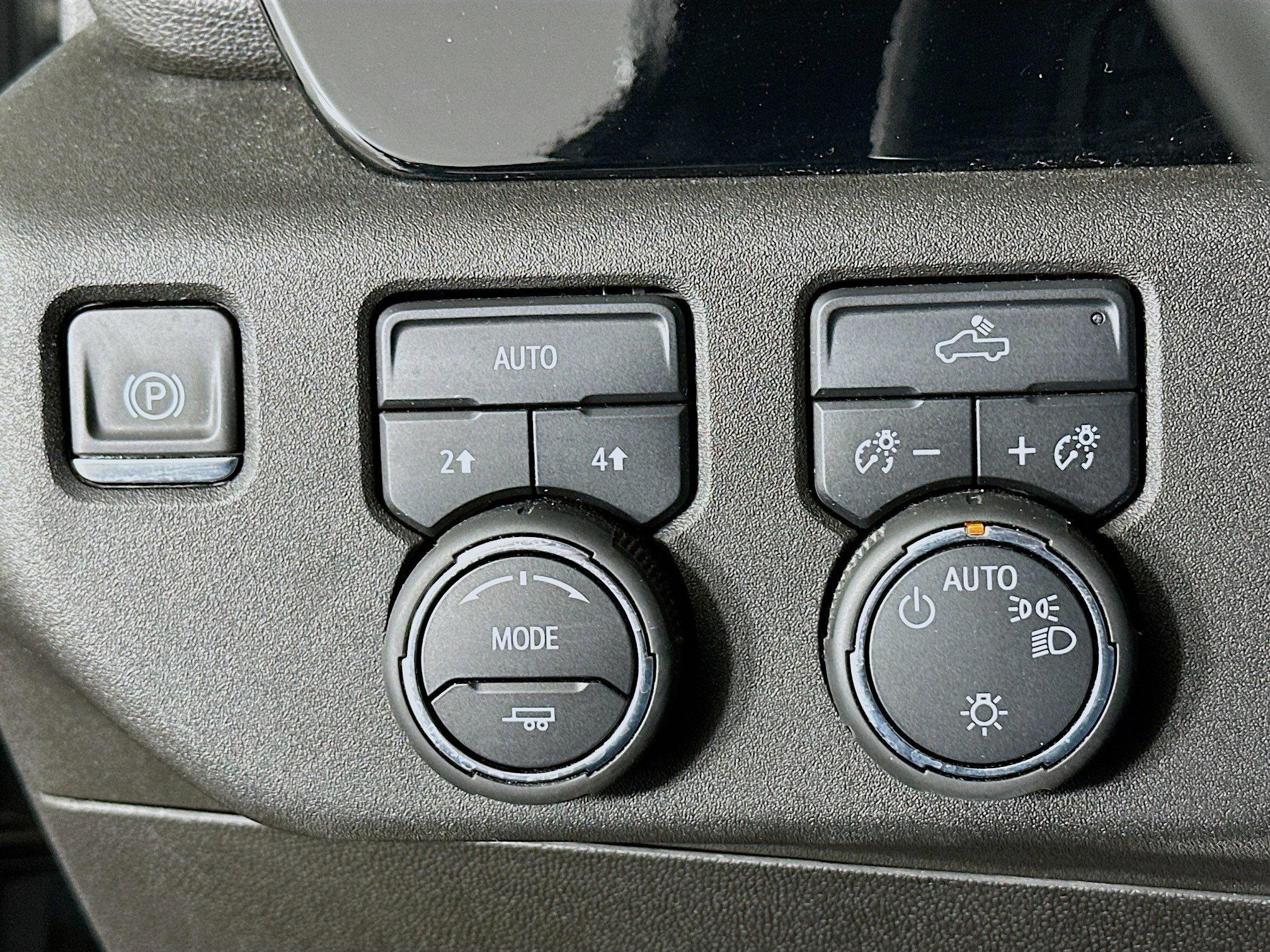 Used 2024 Chevrolet Silverado 1500 LT image 17