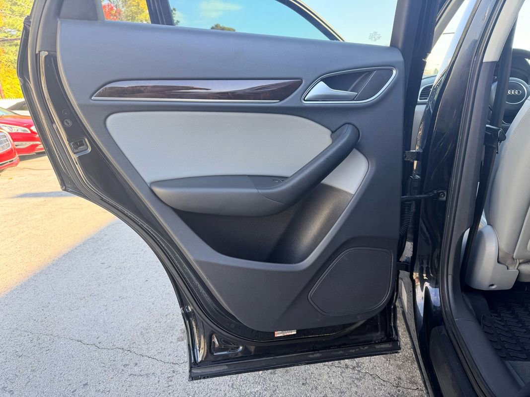 Used 2017 Audi Q3 2.0T Premium Plus w/ Premium Plus Package image 29