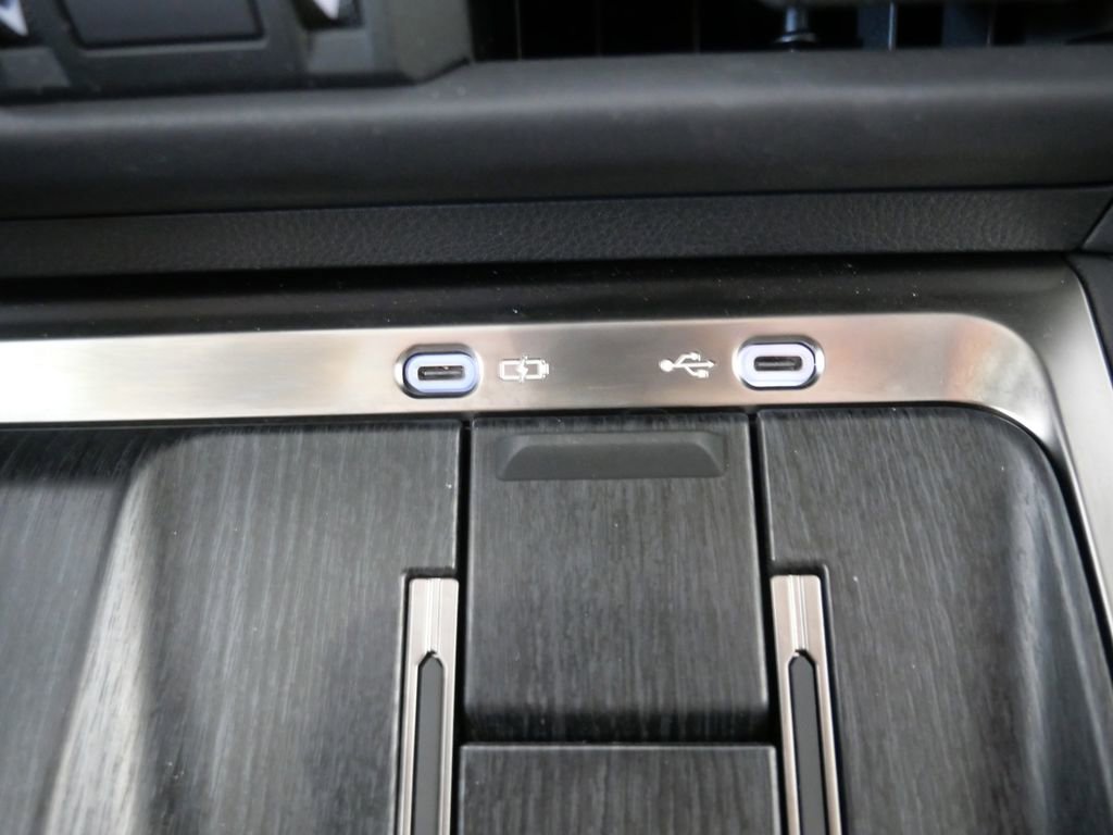 Used 2026 Lexus GX 550 w/ Accessory Package (2T) AWD/4WD image 25