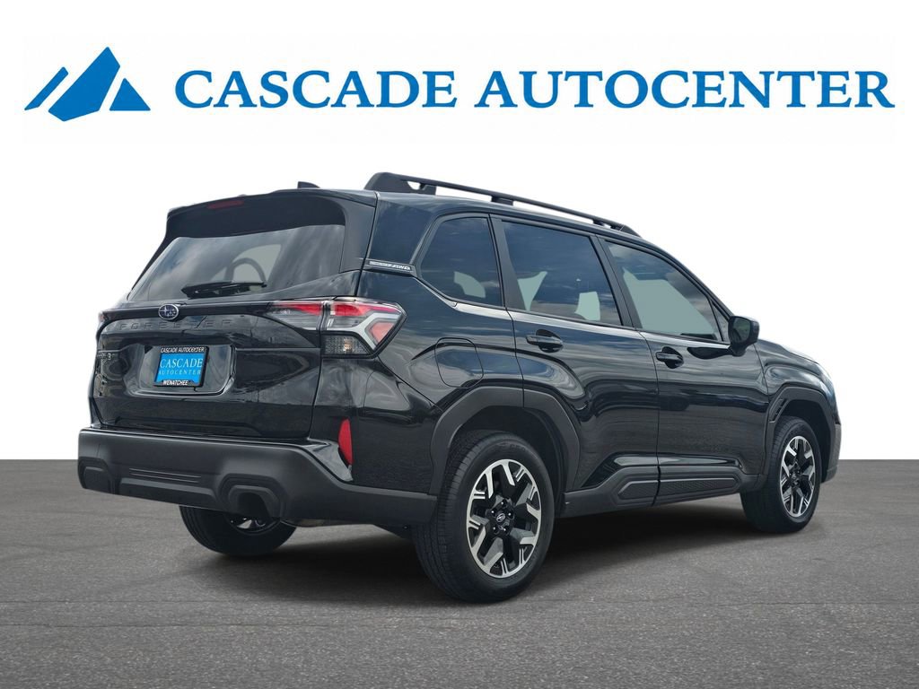 Used 2025 Subaru Forester Premium AWD/4WD image 5