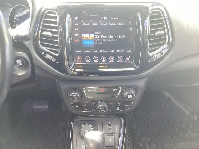 Used 2020 Jeep Compass Limited AWD/4WD image 10