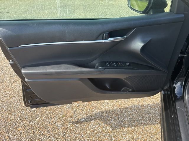 Used 2018 Toyota Camry SE image 14