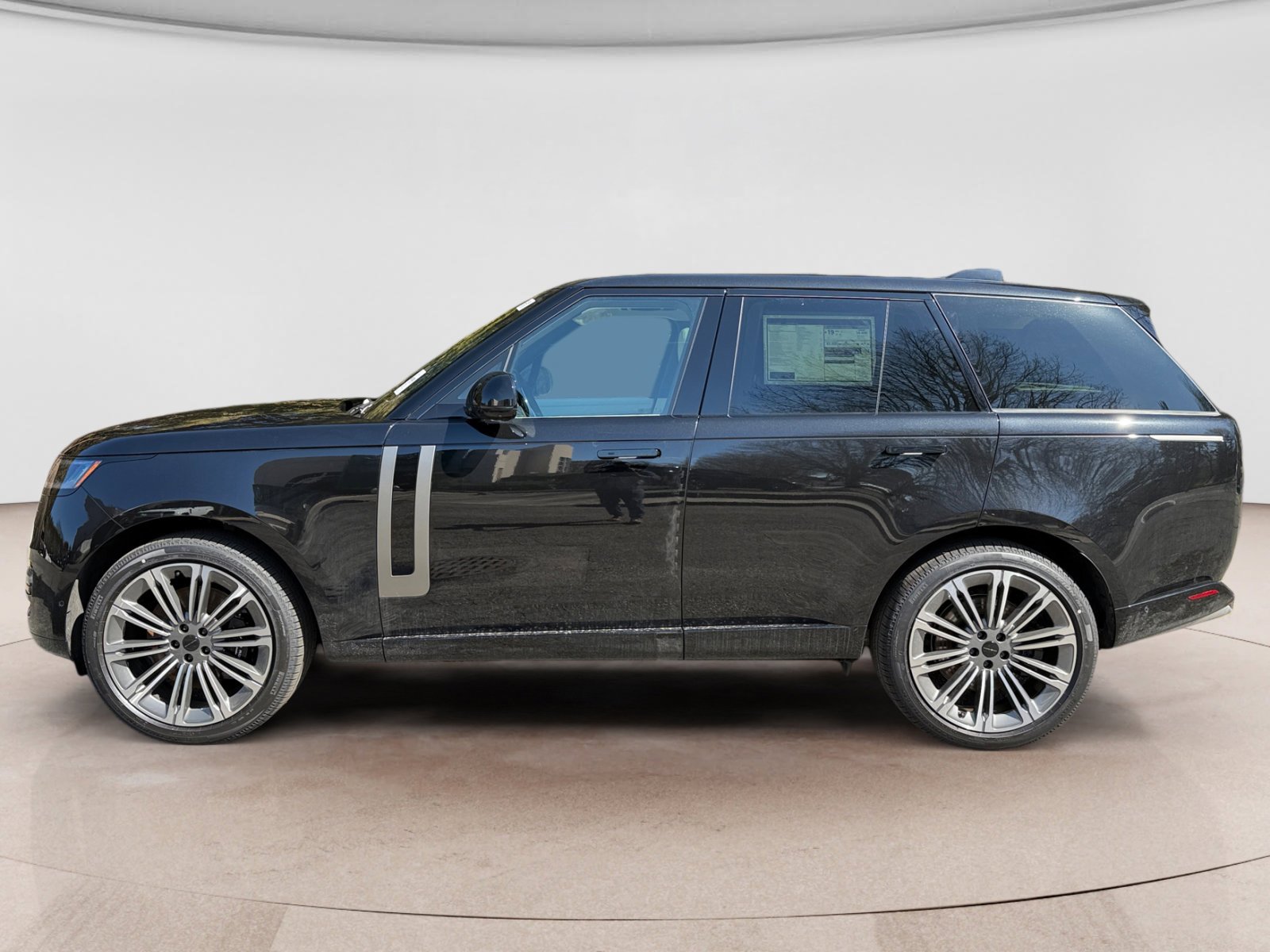 New 2026 Land Rover Range Rover SE image 2