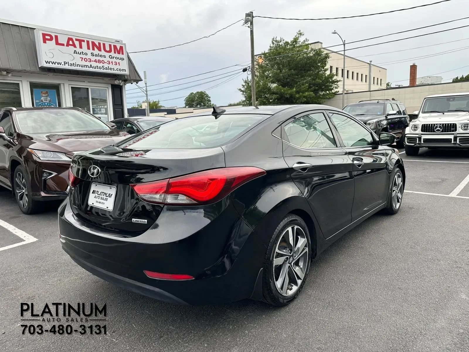 Used 2014 Hyundai Elantra Limited w/ Option Group 03 FWD image 5