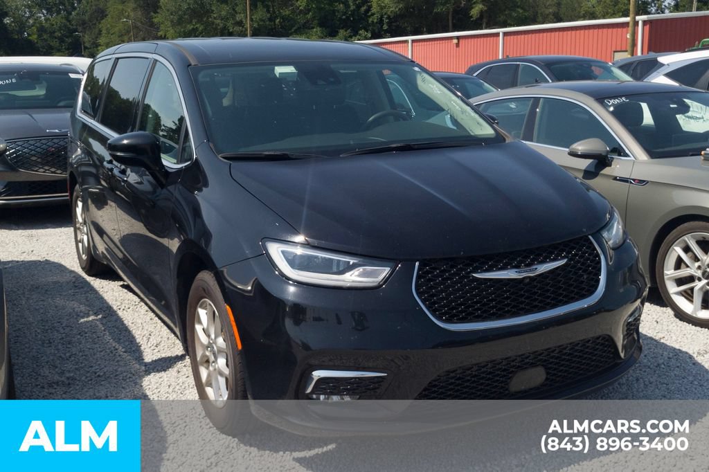 Used 2024 Chrysler Pacifica Touring-L FWD image 22