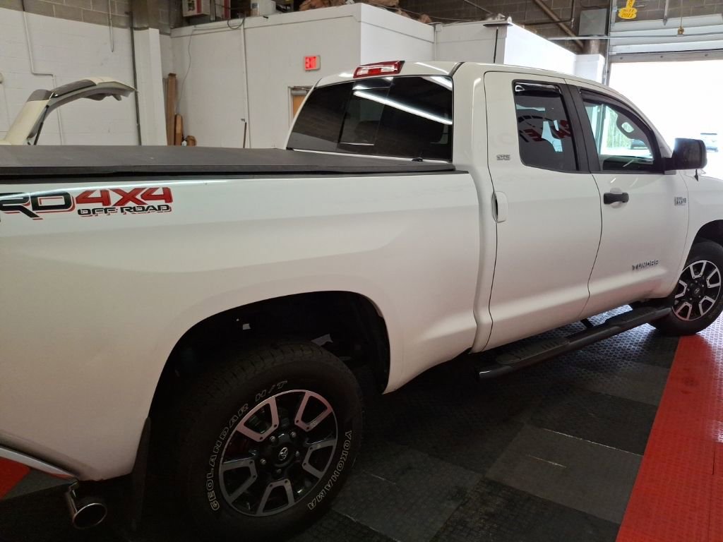 Used 2014 Toyota Tundra SR5 w/ TRD Off Road Package image 9