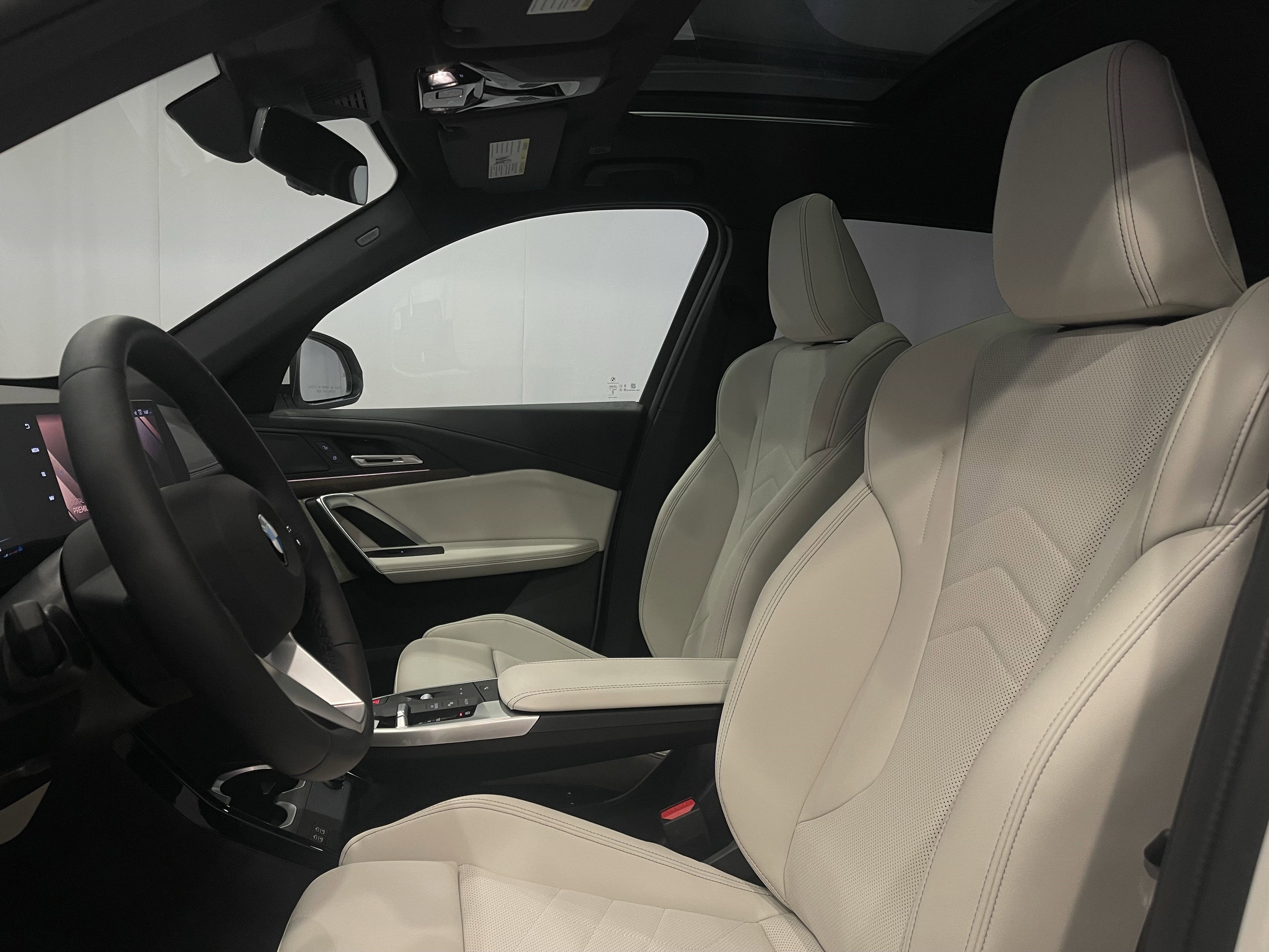 New 2026 BMW X1 xDrive28i w/ Convenience Package AWD/4WD image 8