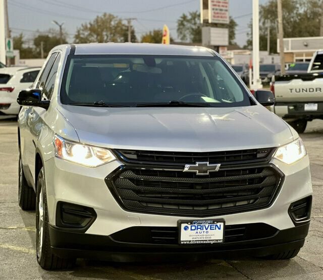 Used 2019 Chevrolet Traverse LS w/ LPO, Blackout Package AWD/4WD image 6