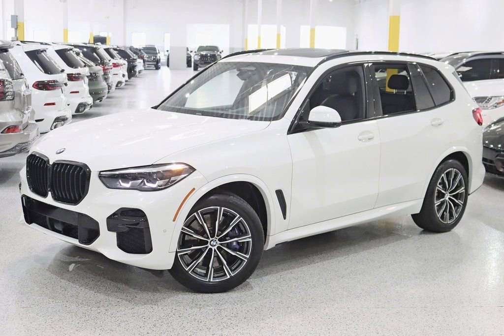 Used 2022 BMW X5 M50i image 7