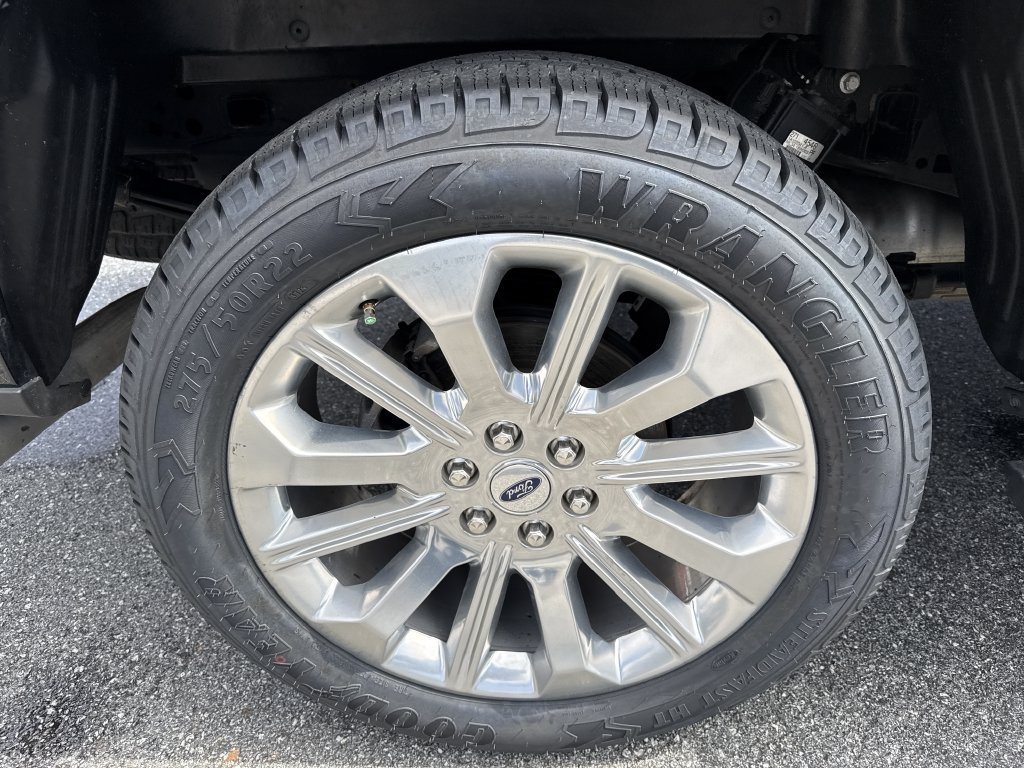 Used 2022 Ford F150 Limited AWD/4WD image 17