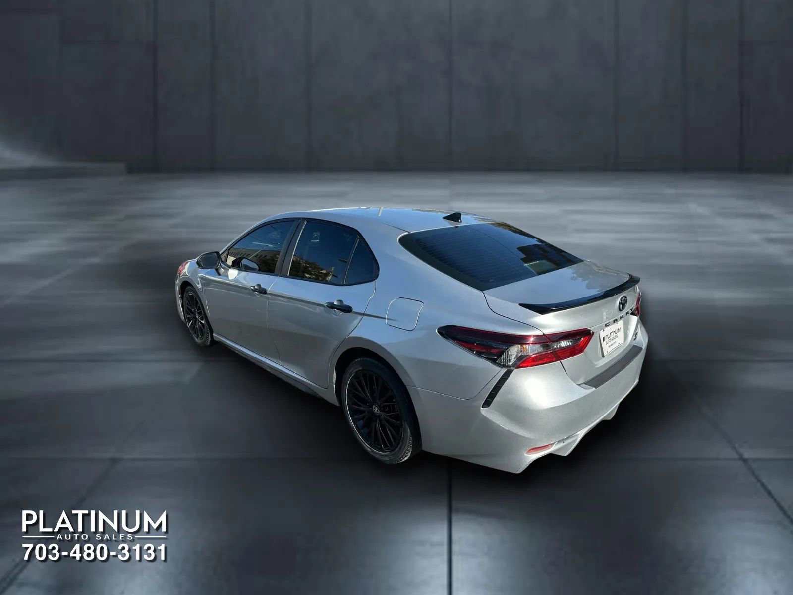 Used 2022 Toyota Camry SE image 9