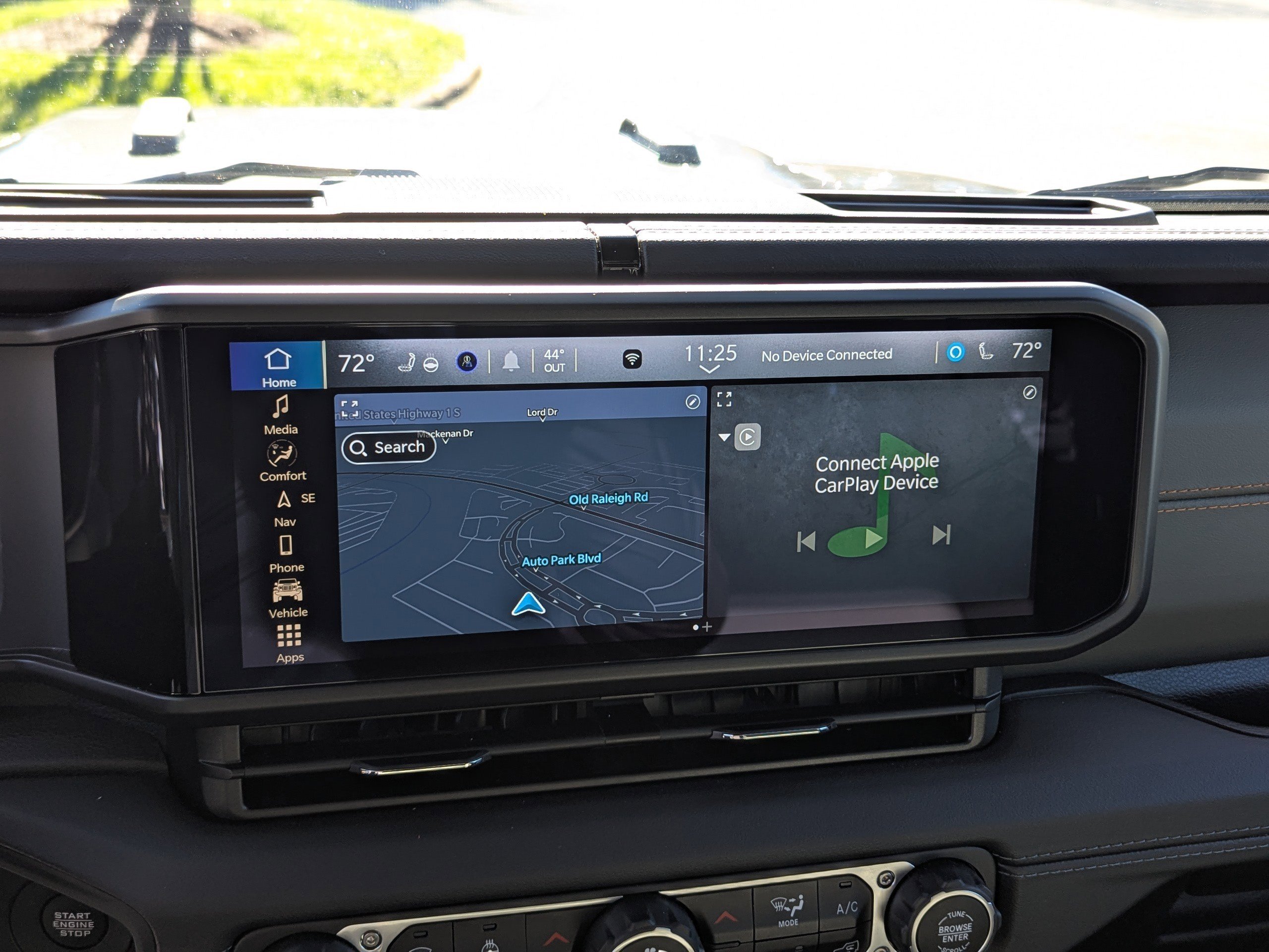 Certified 2024 Jeep Gladiator Mojave image 18