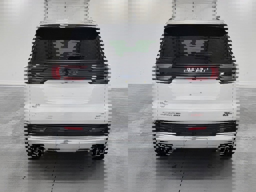 Used 2024 GMC Acadia Denali image 8