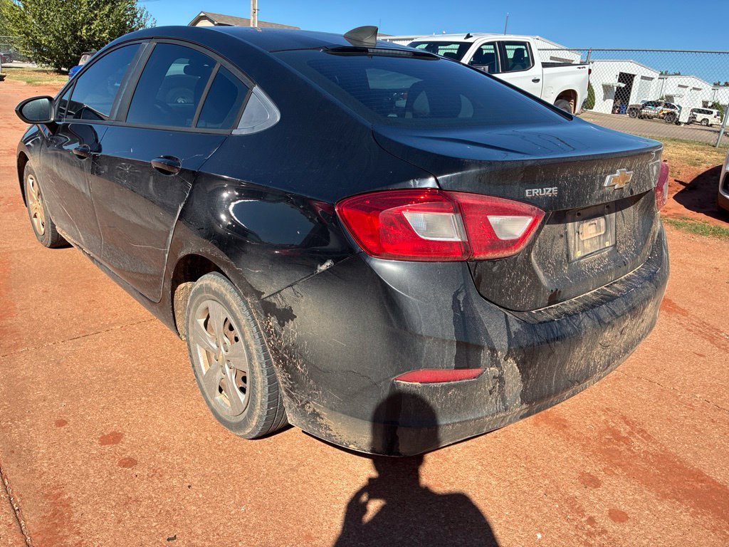 Used 2018 Chevrolet Cruze LS FWD image 15