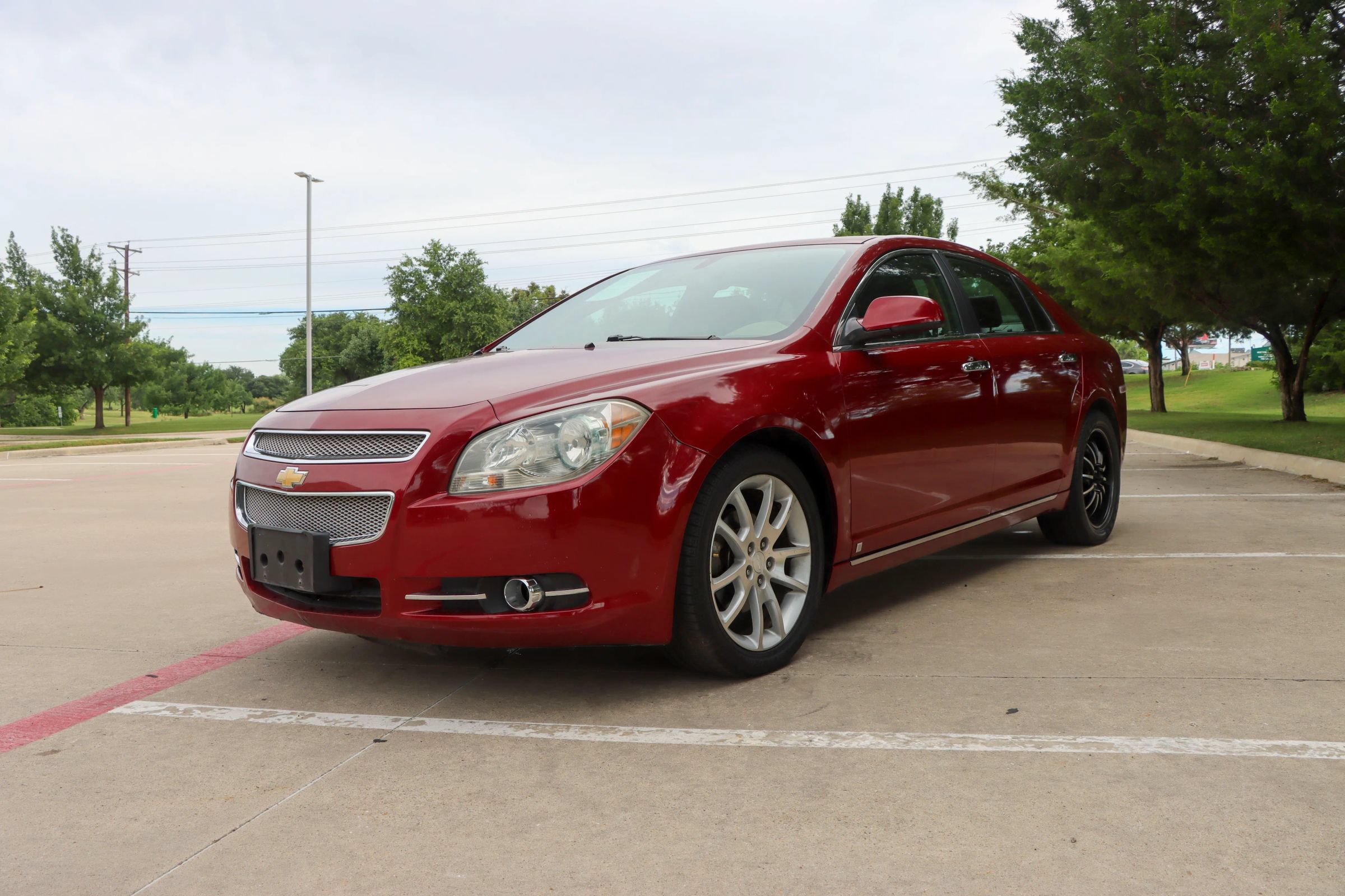 Used 2009 Chevrolet Malibu LTZ FWD image 3