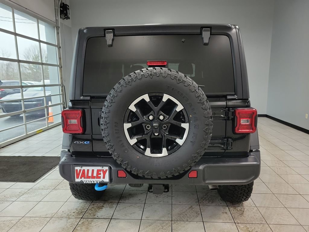 Used 2024 Jeep Wrangler Unlimited Rubicon 4xe image 13
