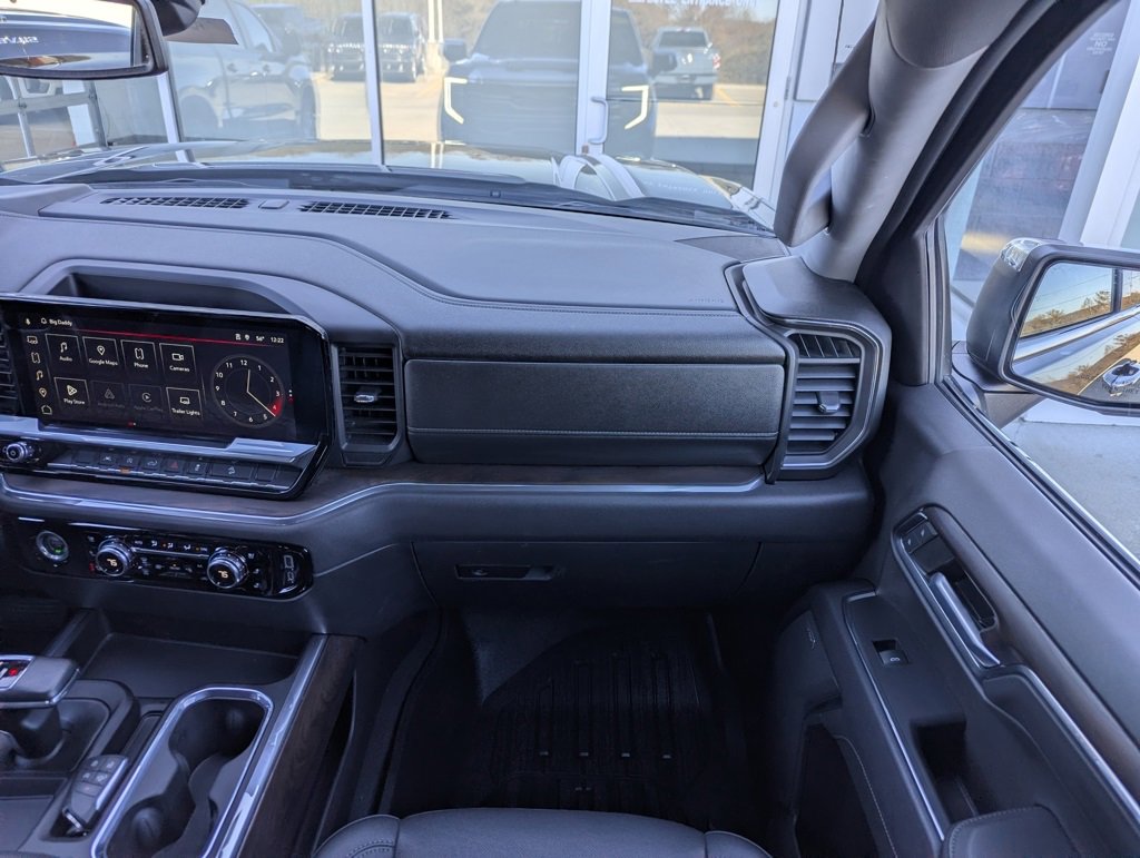 Used 2023 GMC Sierra 1500 SLT w/ SLT Premium Package image 4