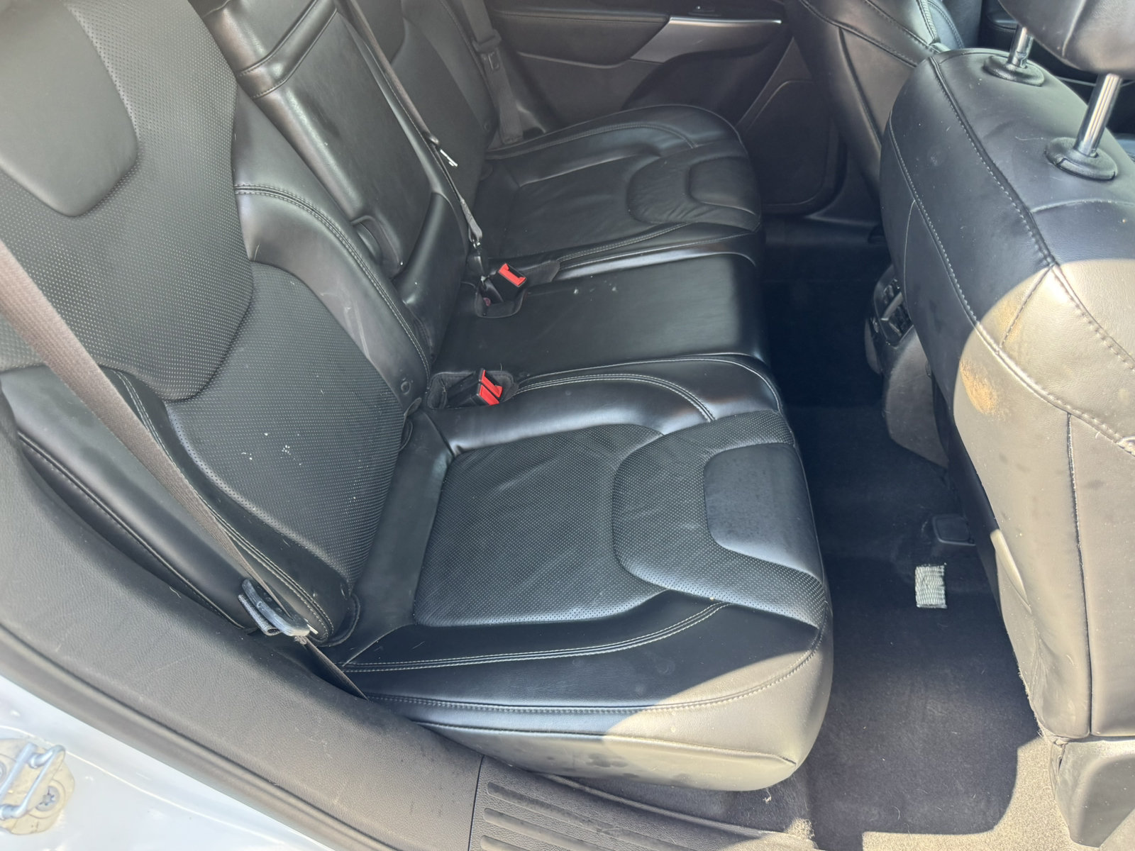 Used 2019 Jeep Cherokee Limited AWD/4WD image 18