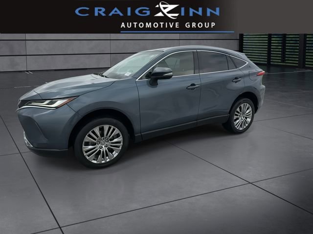 Used 2022 Toyota Venza XLE AWD/4WD image 4