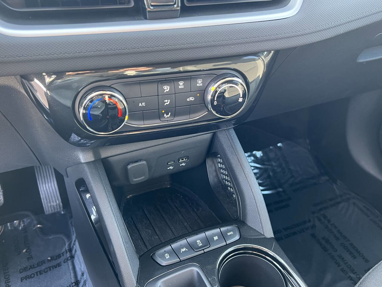 Used 2025 Chevrolet TrailBlazer LT w/ Driver Confidence Package image 21