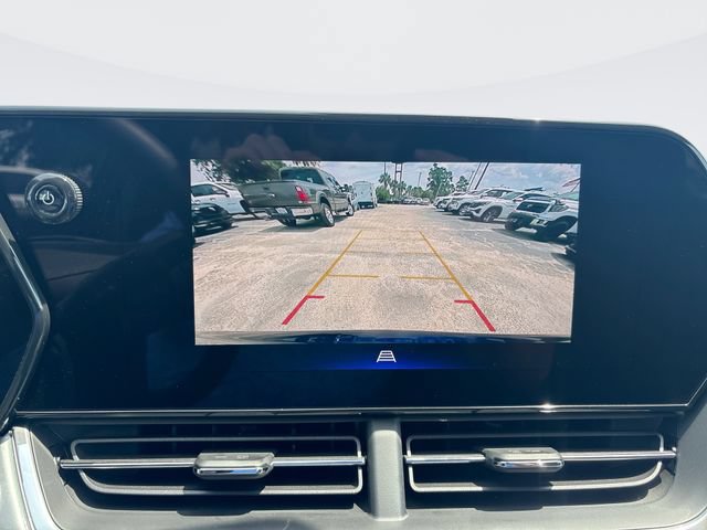 Used 2024 Chevrolet Trax LT w/ LT Convenience Package FWD image 17