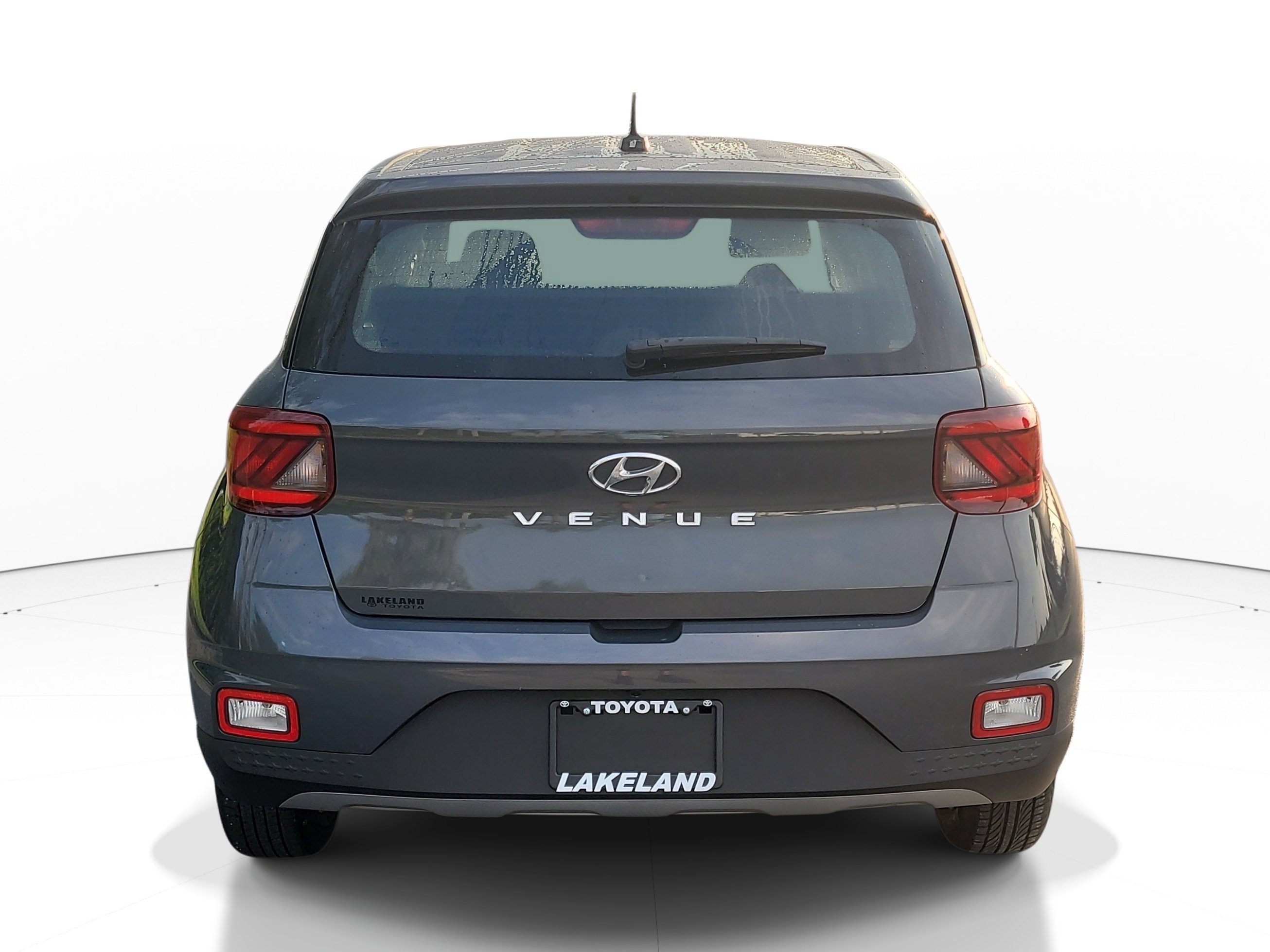 Used 2025 Hyundai Venue SE FWD image 6