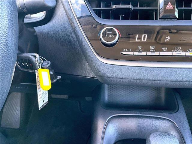 Used 2022 Toyota Corolla LE image 24