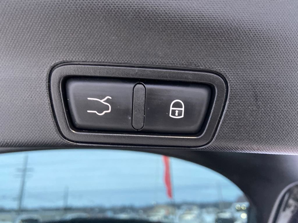 Used 2023 Alfa Romeo Stelvio Ti Lusso w/ Quick Order Package 22X Lusso image 19