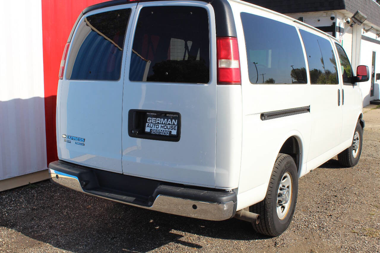 Used 2013 Chevrolet Express 3500 LT w/ LT Preferred Equipment Group image 5