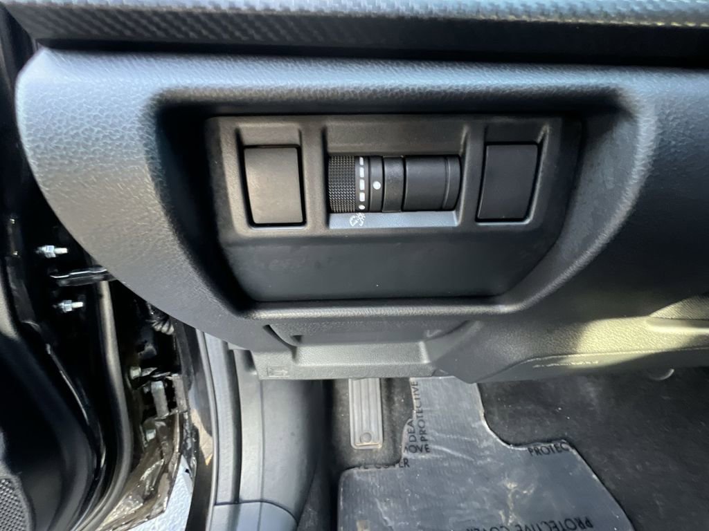 Used 2024 Subaru Crosstrek 2.5i Limited w/ Crosstrek Mirror Package image 17