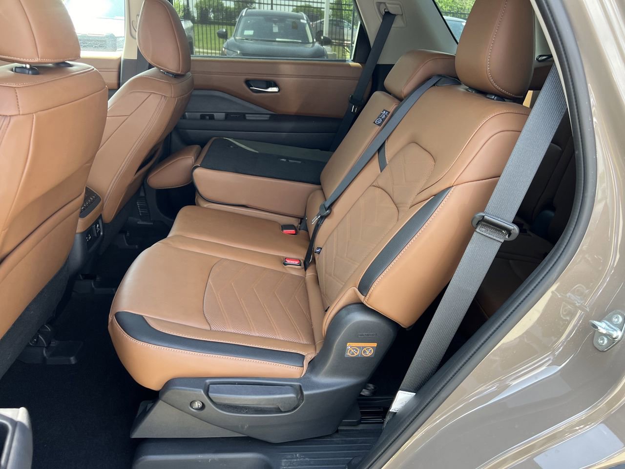 Certified 2025 Nissan Pathfinder Platinum w/ Cargo Package image 11