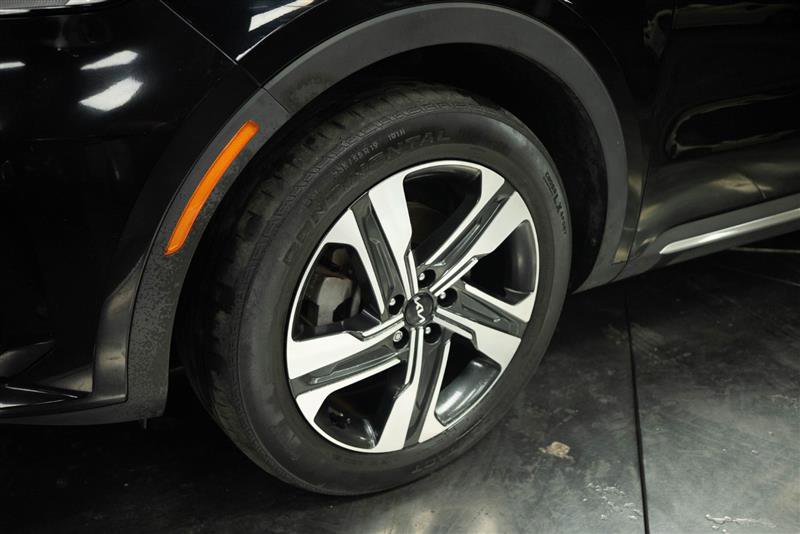 Used 2022 Kia Sorento SX w/ Panoramic Sunroof Package image 4