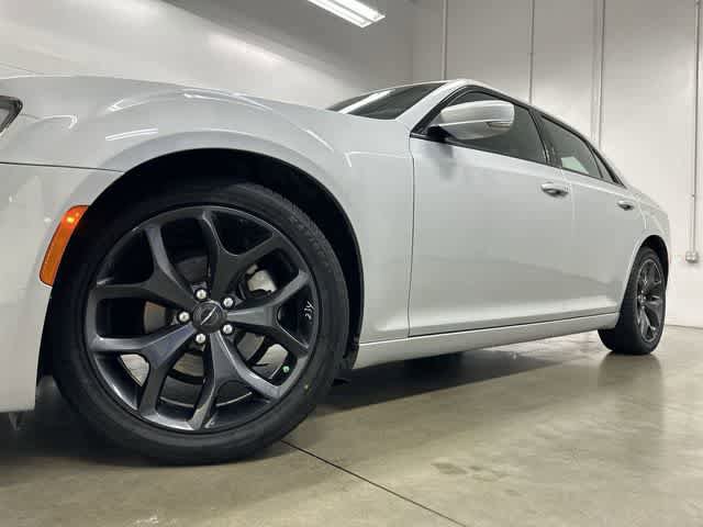 Used 2023 Chrysler 300 S RWD image 29