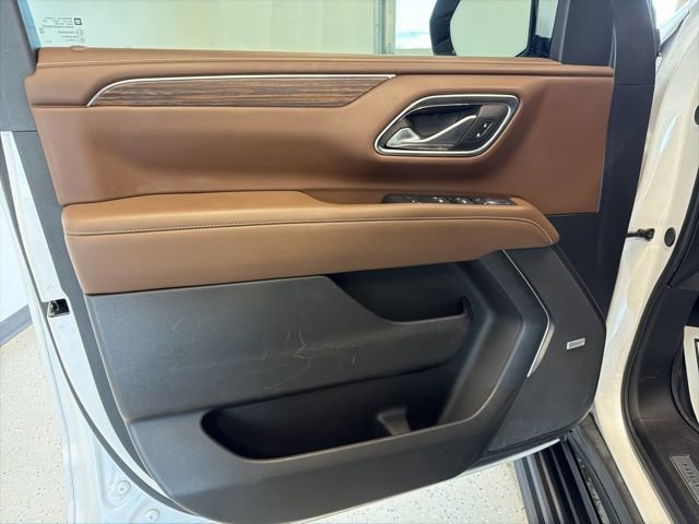 Used 2024 Chevrolet Suburban High Country w/ Advanced Technology Package image 49