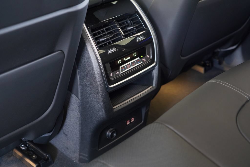New 2026 BMW X5 M Competition w/ Executive Package AWD/4WD image 30