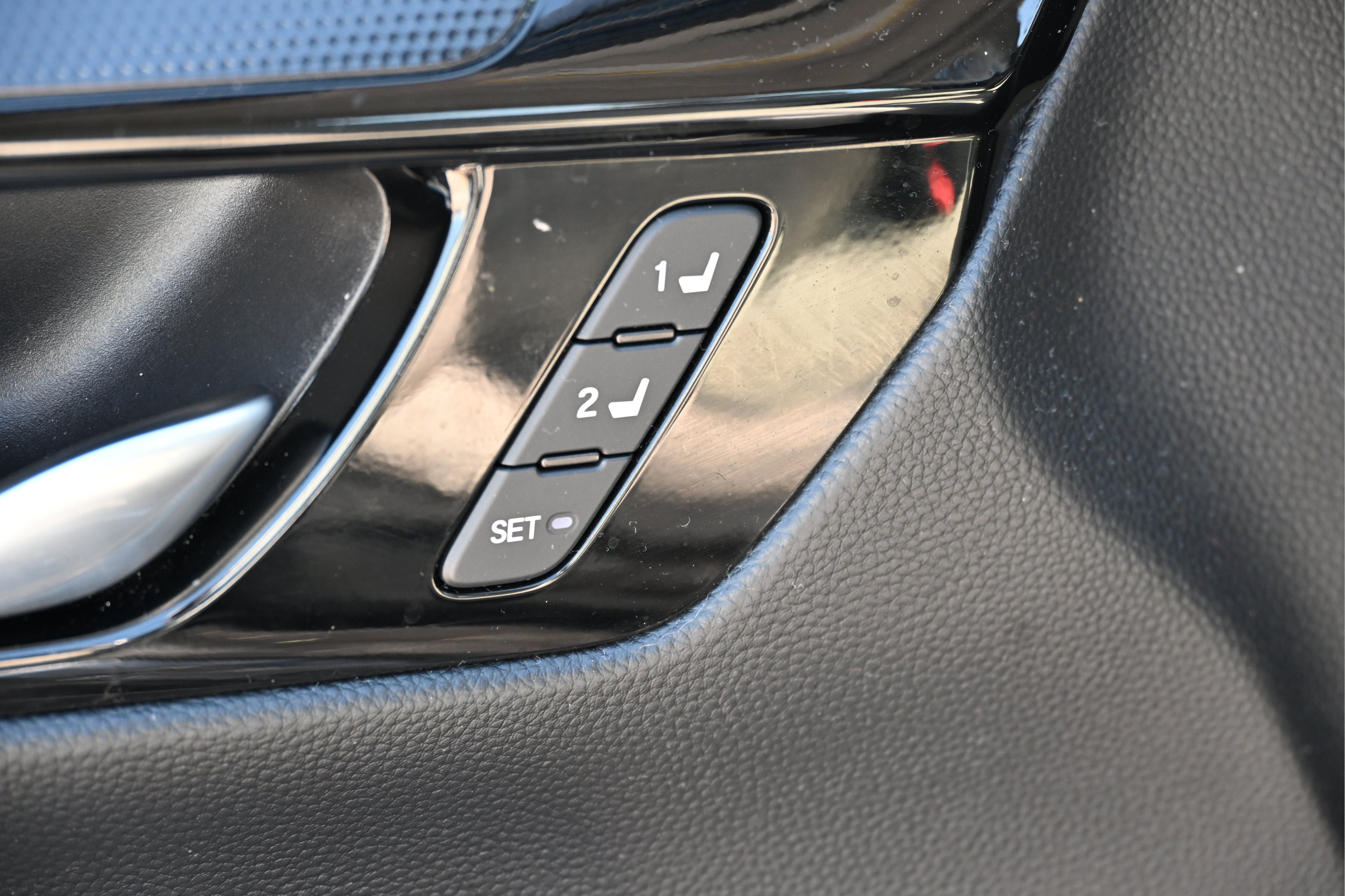 Used 2024 Honda CR-V EX-L image 15