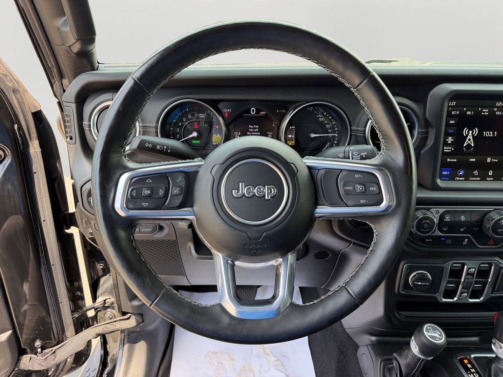 Used 2023 Jeep Wrangler Unlimited Sahara w/ Cold Weather Group AWD/4WD image 19