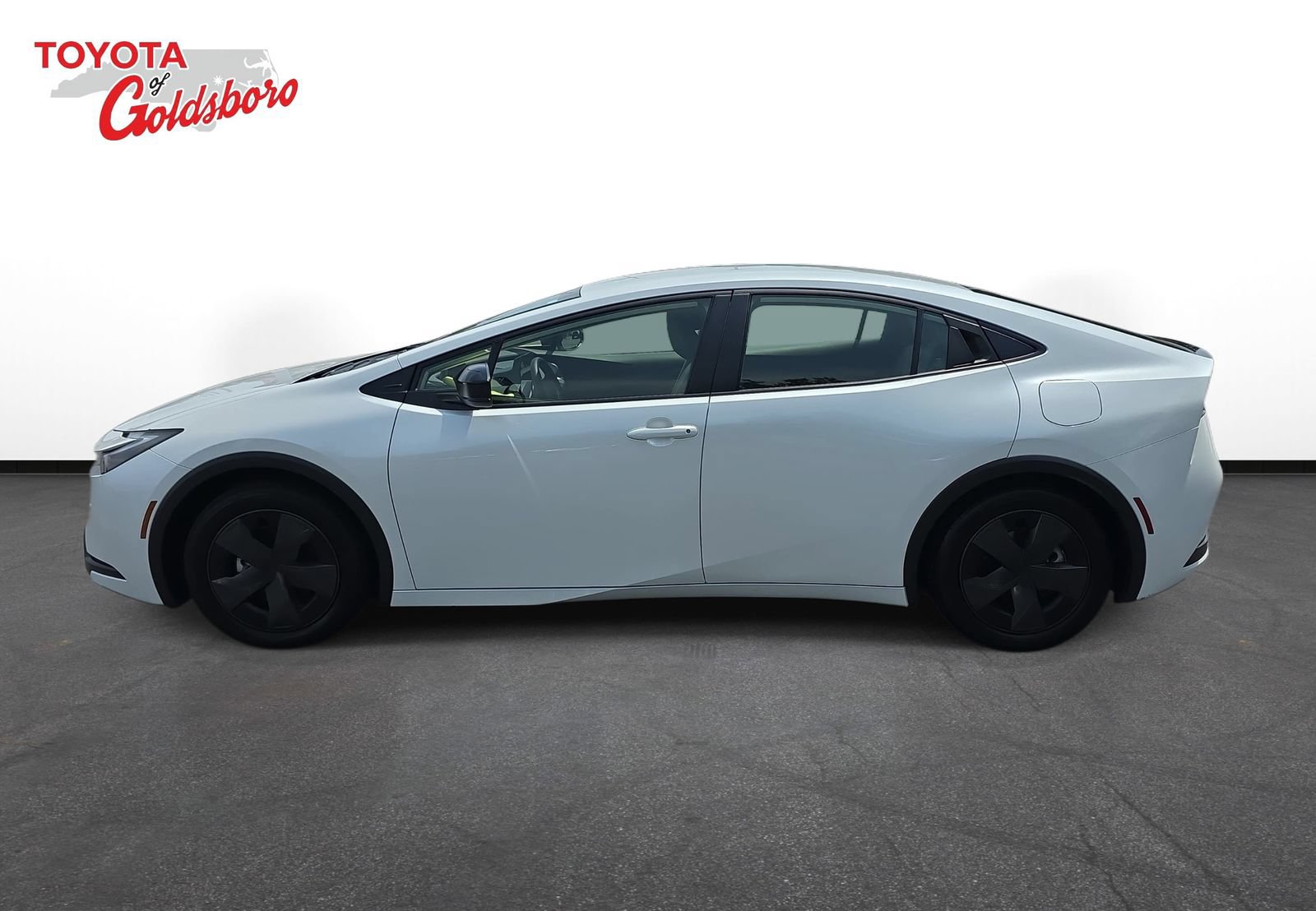 Used 2026 Toyota Prius LE FWD image 8