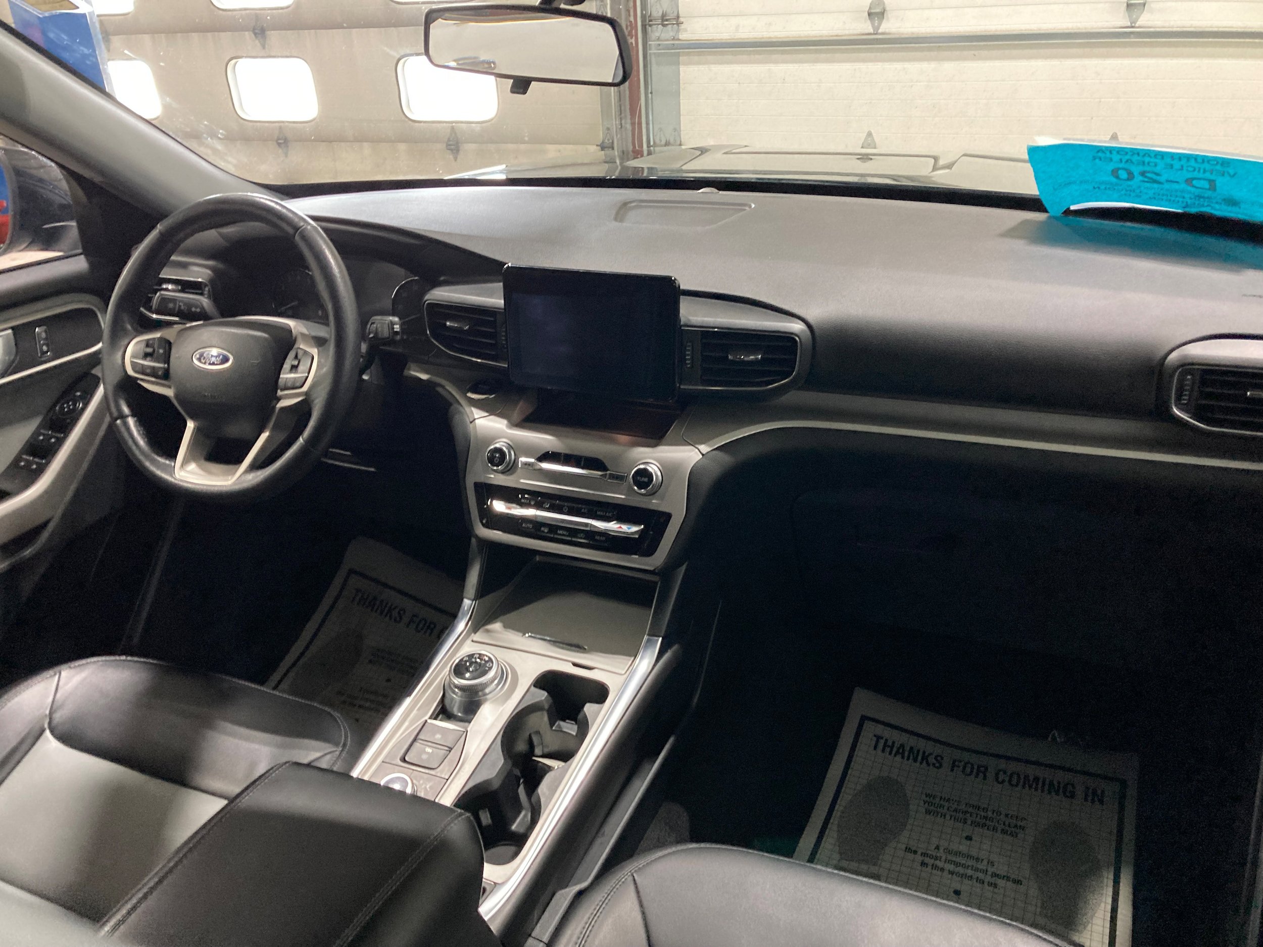 Used 2023 Ford Explorer XLT w/ Equipment Group 202A AWD/4WD image 11
